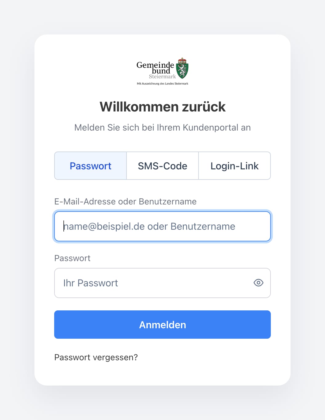 Die Anmeldemaske des Kundenportals mit dem Logo des Gemeindebundes Steiermark, den drei Anmeldearten Passwort, SMS-Code und Login-Link sowie den Feldern für E-Mail-Adresse und Passwort.